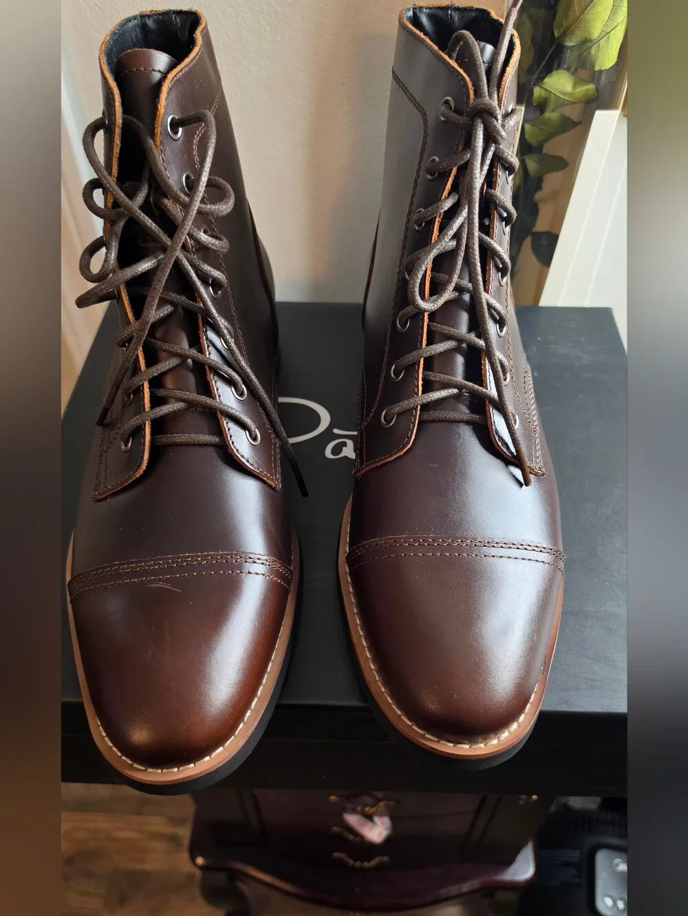 Party Men's Dark Brown Leather Cap-Toe Chukka Boots Size 10.5 New